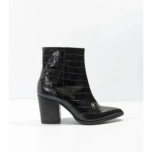 Jaggar Women's Grounded Croc Embossed Black Leather Booties Size 35 (MSRP $208) - Picture 2 of 10